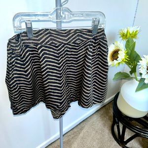 American Eagle zig zag flow shorts